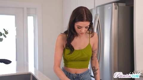 Jade Maris Horny Stepsister 3