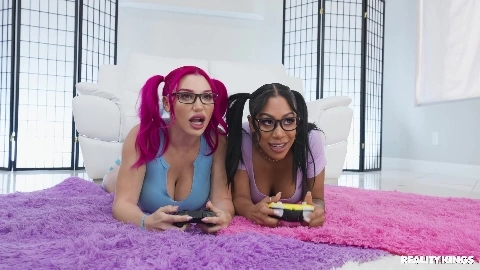 Real Gamers Only Pause For Dick - Lily Lou, Mikey Star