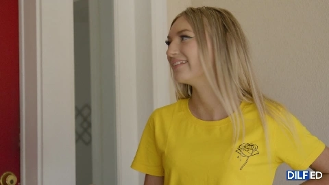 Dad Does The Sorority Slut [HD Porn] - Blake Blossom