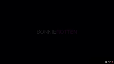 'Squirt For Me' - Bonnie Rotten