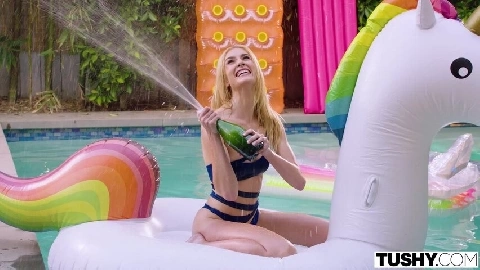 Party Girl - Mazzy Grace