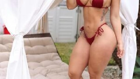 Busty Big Ass Latina MILF Lilly Has a Great Ass