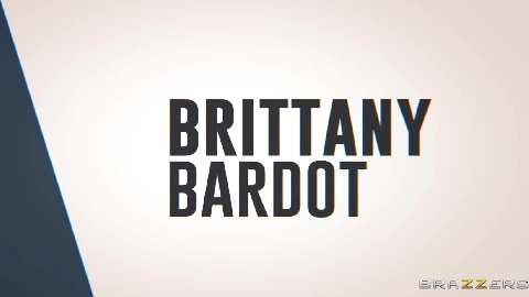 Brittany Bardot My Landlords Wet Ass P - BrazzersExxtra
