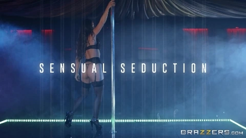 Abigail Mac Sensual Seduction - BrazzersExxtra